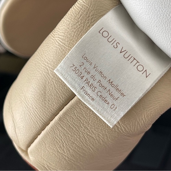 Louis Vuitton Rabbit Teddy bear - Picture 3 of 4